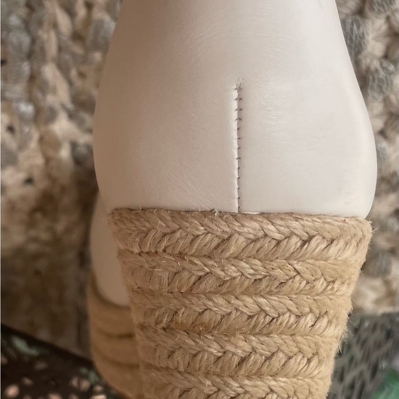 Michael Kors White Wedge Sandals - Picture 11 of 12